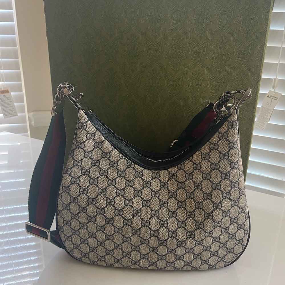 Gucci Attache’